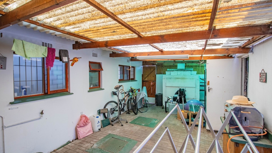 3 Bedroom Property for Sale in Middedorp Western Cape